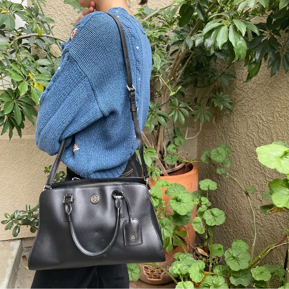 Vintage black/gold Tory Burch leather bag